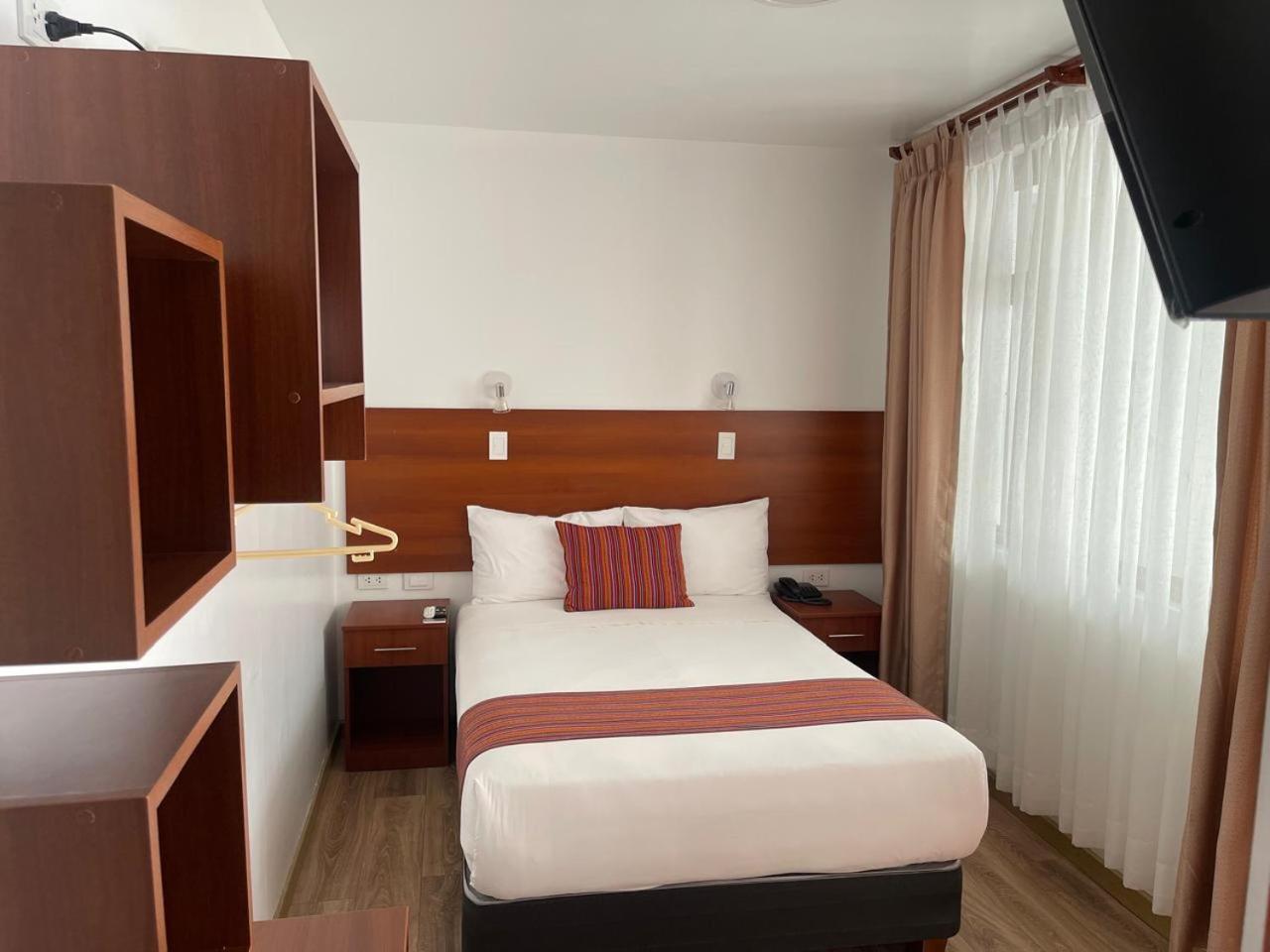 San Pedro Plaza Hotel 3*